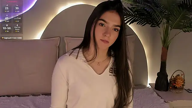 Snapshot of Aleska_romanov_ chatting on 8, 10, 2025 Aleska romanov online show from 8, 10, 2025