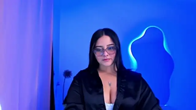 Snapshot of val_ferrer chatting on 7, 10, 2025 val ferrer online show from 7, 10, 2025