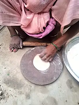 Snapshot of parmila203 chatting on 8, 3, 2026 parmila203 online show from 8, 3, 2026