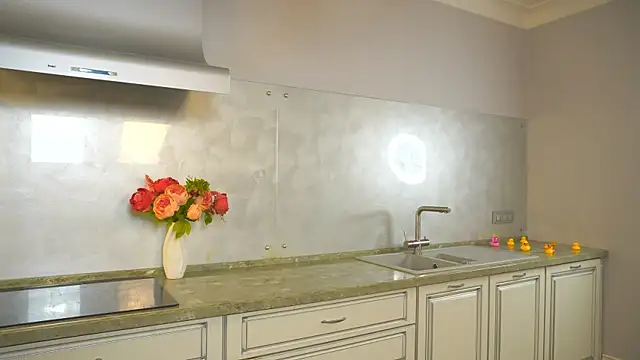 MaryroseRoeder online show from 17, 1, 2026