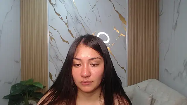 Snapshot of Ivony18_b chatting on 14, 10, 2025 Ivony18 b online show from 14, 10, 2025