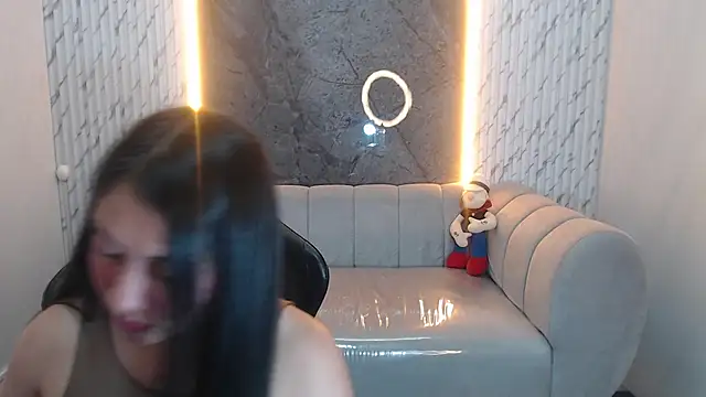 Snapshot of Ivony18_b chatting on 19, 10, 2025 Ivony18 b online show from 19, 10, 2025