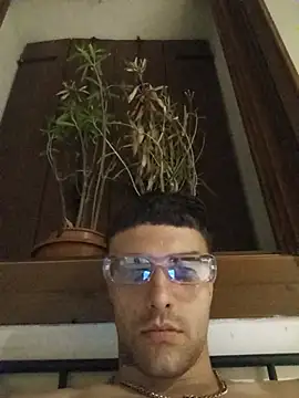 Snapshot of David_leons chatting on 25, 5, 2026 David leons online show from 25, 5, 2026
