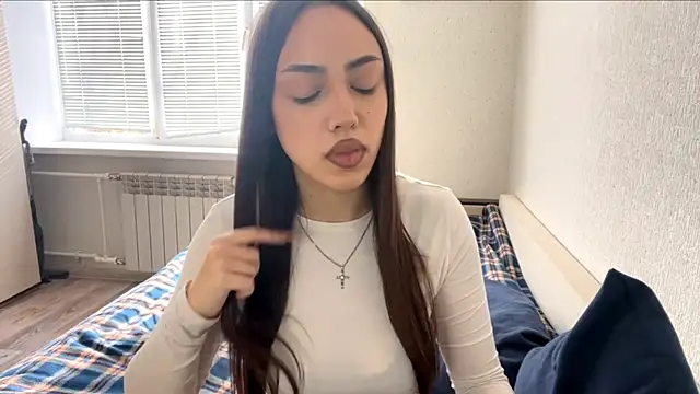 Snapshot of Leaf_Unto chatting on 2, 10, 2025 Leaf Unto online show from 2, 10, 2025