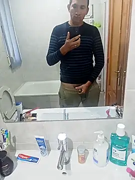 Snapshot of Alexandrevictor69 chatting on 29, 11, 2025 Alexandrevictor69 online show from 29, 11, 2025