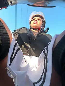 -Mia1 online show from 25, 2, 2026