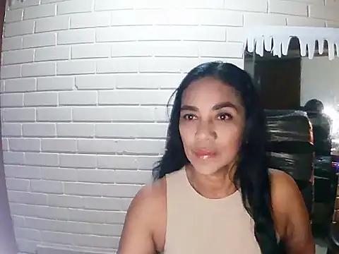 MiiaVelasquez online show from 8, 11, 2025