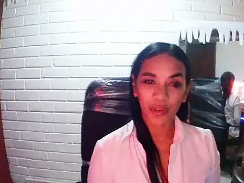 MiiaVelasquez online show from 12, 11, 2025