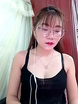 Snapshot of MyMy08 chatting on 16, 12, 2025 MyMy08 online show from 16, 12, 2025