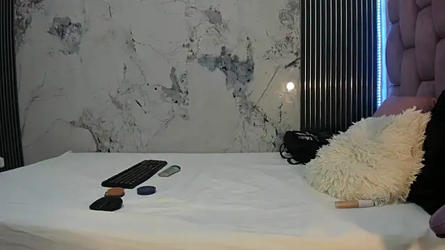 Mia Duarte1 online show from 24, 10, 2025