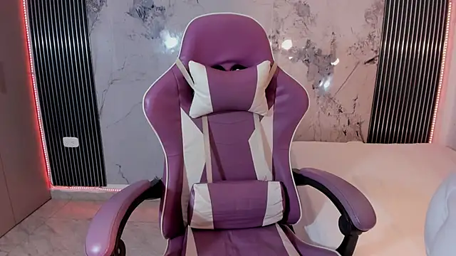 Mia Duarte1 online show from 17, 4, 2026