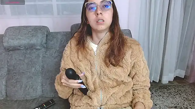 Snapshot of AnnieSparkle chatting on 14, 6, 2026 AnnieSparkle online show from 14, 6, 2026
