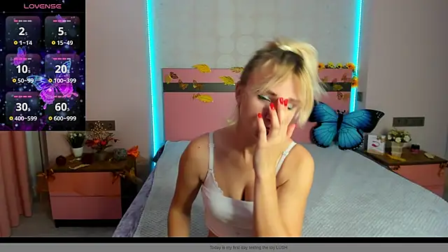 MeryMidnight online show from 14, 10, 2025