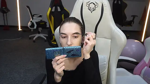 Snapshot of _Lili_054 chatting on 4, 10, 2025  Lili 054 online show from 4, 10, 2025