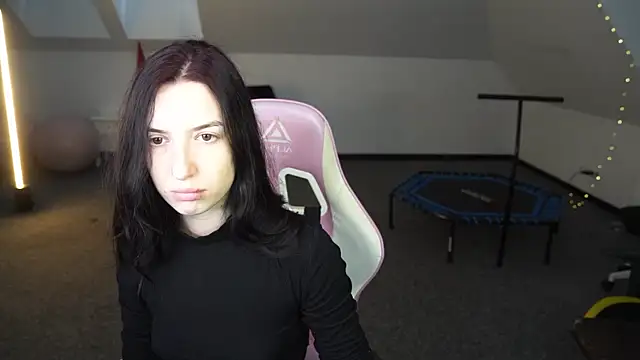 Snapshot of _Lili_054 chatting on 17, 10, 2025  Lili 054 online show from 17, 10, 2025