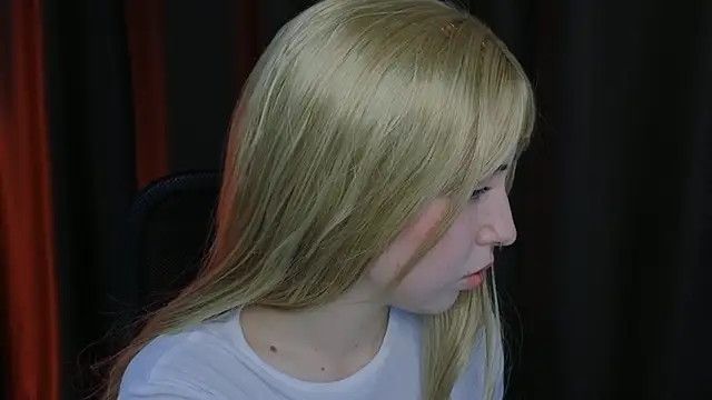 YukiMisa online show from 19, 11, 2025