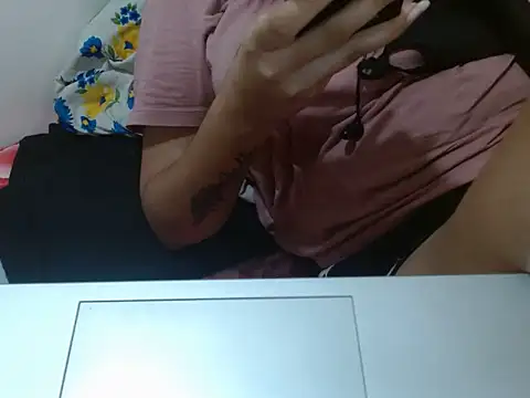 Snapshot of Nataliya_Singh chatting on 23, 4, 2026 Nataliya Singh online show from 23, 4, 2026