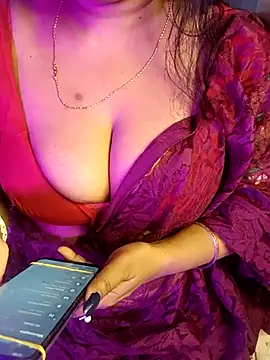 monaa-darling online show from 9, 10, 2025