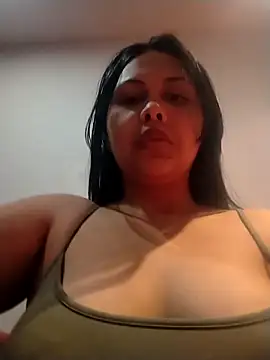 Snapshot of Alessandraa- chatting on 29, 4, 2026 Alessandraa- online show from 29, 4, 2026