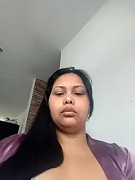 Snapshot of Alessandraa- chatting on 3, 5, 2026 Alessandraa- online show from 3, 5, 2026
