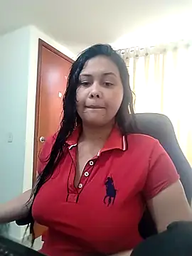 Snapshot of Alessandraa- chatting on 25, 5, 2026 Alessandraa- online show from 25, 5, 2026