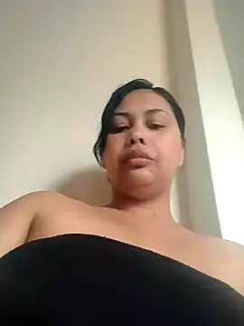 Snapshot of Alessandraa- chatting on 4, 6, 2026 Alessandraa- online show from 4, 6, 2026