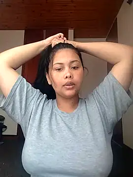 Snapshot of Alessandraa- chatting on 6, 6, 2026 Alessandraa- online show from 6, 6, 2026