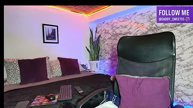 Gabbysweet0 online show from 19, 11, 2025