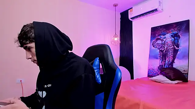 Handsomeboyss19 online show from 16, 1, 2026