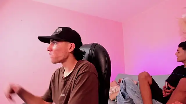 Handsomeboyss19 online show from 4, 2, 2026