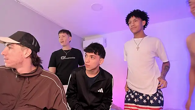 Handsomeboyss19 online show from 18, 6, 2026