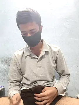 Snapshot of GirlsCrush_ chatting on 29, 10, 2025 GirlsCrush  online show from 29, 10, 2025