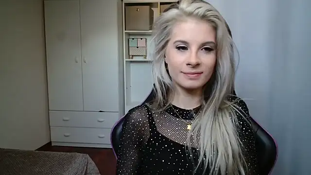 KristineGlow online show from 25, 5, 2026