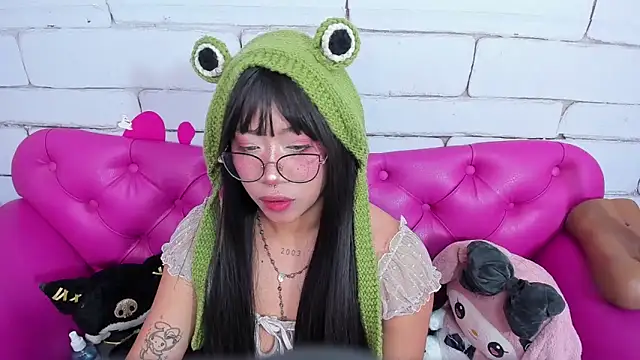 SafiroAgataaa online show from 28, 10, 2025