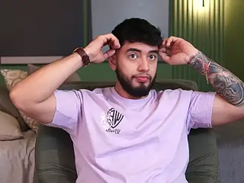 Snapshot of Nick_Vans chatting on 3, 10, 2025 Nick Vans online show from 3, 10, 2025