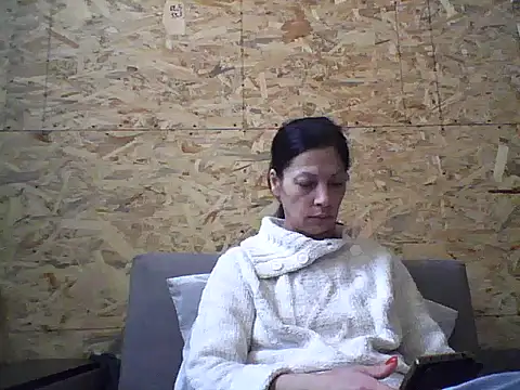 Snapshot of Milana38 chatting on 23, 10, 2025 Milana38 online show from 23, 10, 2025