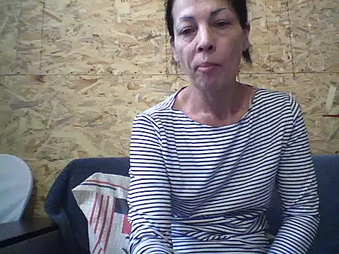 Snapshot of Milana38 chatting on 12, 11, 2025 Milana38 online show from 12, 11, 2025