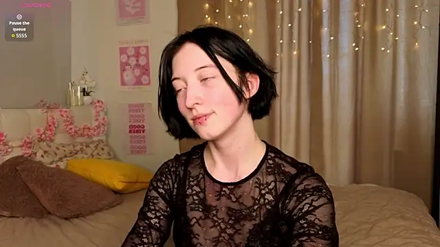 JuanaFriesz online show from 10, 4, 2026