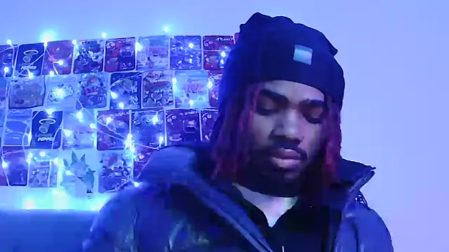 Snapshot of risktakinndolo chatting on 15, 11, 2025 risktakinndolo online show from 15, 11, 2025