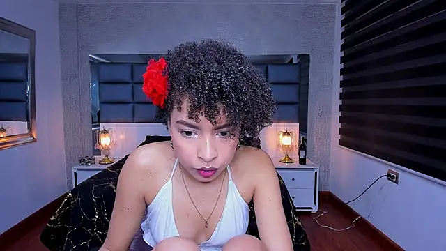 Lucia jane online show from 4, 12, 2025