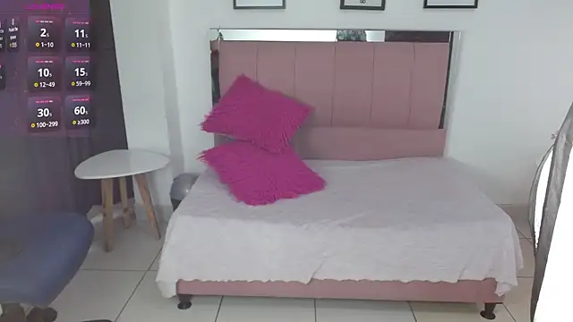 SammySmall F w online show from 13, 1, 2026