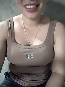 Snapshot of hong-sex chatting on 4, 10, 2025 hong-sex online show from 4, 10, 2025