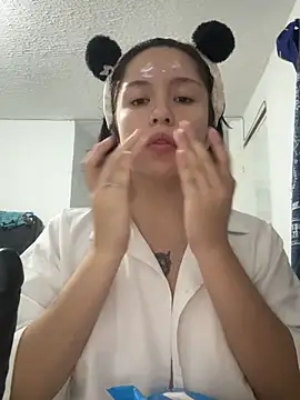 Snapshot of aliciia_23 chatting on 1, 10, 2025 aliciia 23 online show from 1, 10, 2025