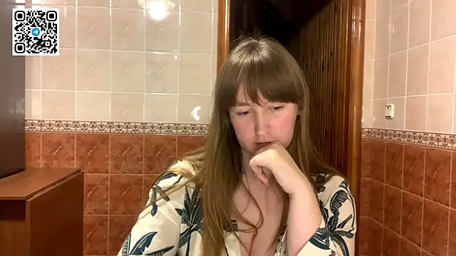 MaroonMoon  online show from 27, 10, 2025