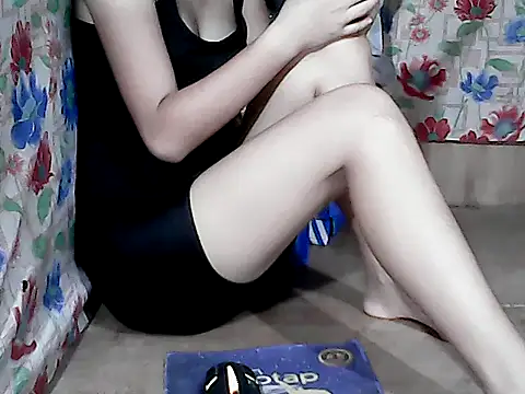 Snapshot of pinay-momm1682 chatting on 14, 4, 2026 pinay-momm1682 online show from 14, 4, 2026