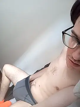 Snapshot of oscartres chatting on 22, 10, 2025 oscartres online show from 22, 10, 2025