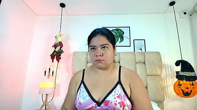 Snapshot of elizawiliamst chatting on 24, 10, 2025 elizawiliamst online show from 24, 10, 2025