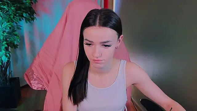 E l i z e  online show from 26, 9, 2025