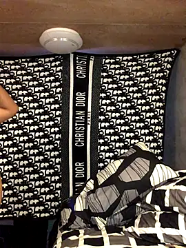 Snapshot of ahnela69xxx chatting on 5, 11, 2025 ahnela69xxx online show from 5, 11, 2025