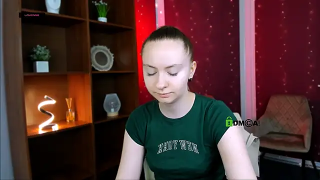 mila glow1 online show from 2, 12, 2025